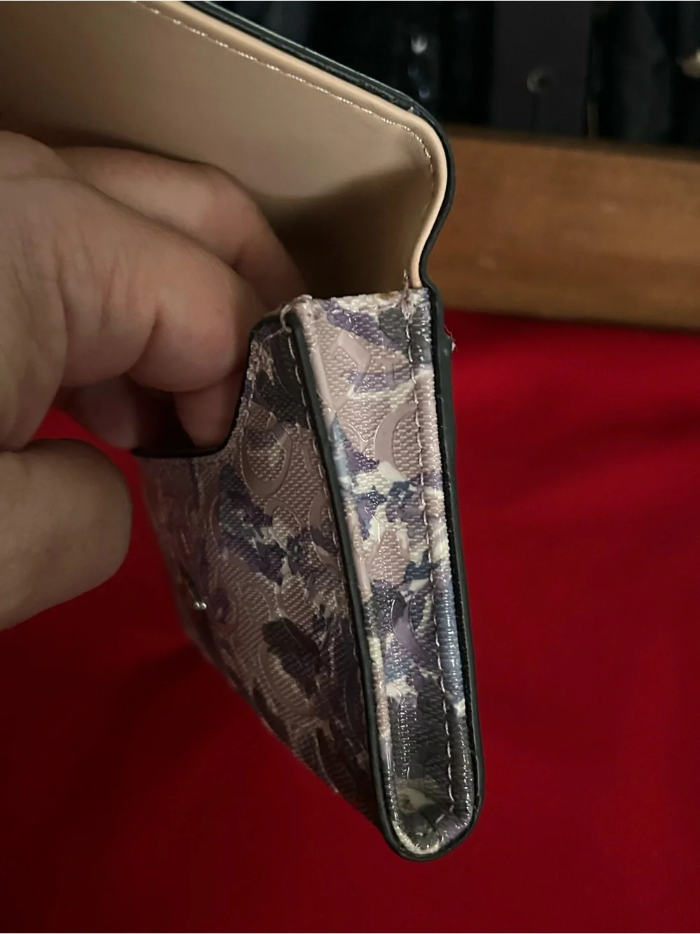 Guess compact 1981